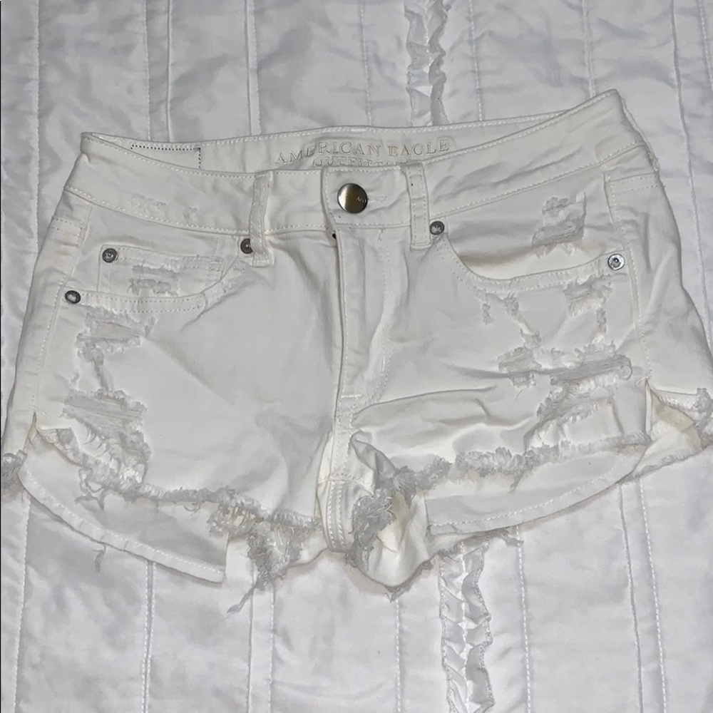 American Eagle distressed white shortie shorts